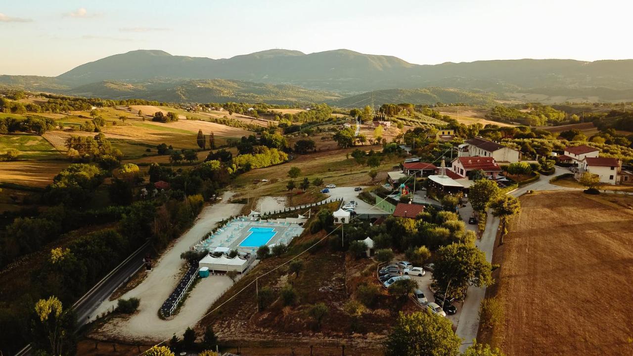 Il Pozzo Country House Collescipoli Eksteriør billede